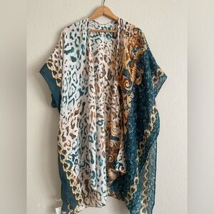 Women’s NWT Bat Wing Kimono Cover Up One Size